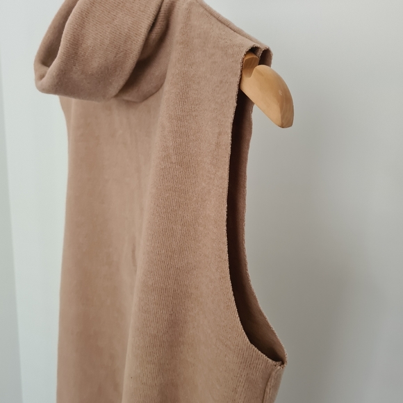 Zara camel roll neck vest. Sleeveless poloneck. - Picture 8 of 8